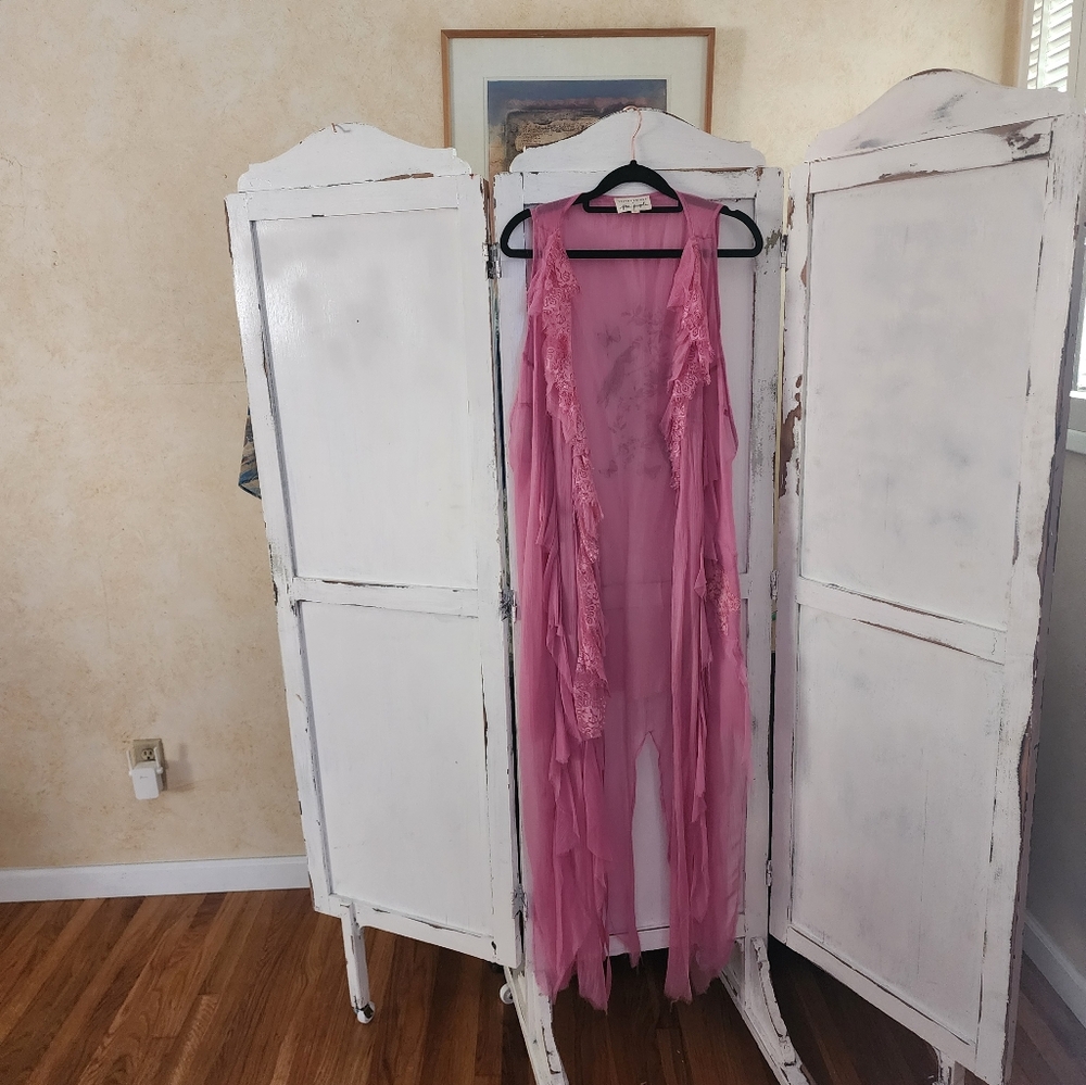 Striking bright pink, Free People (brenda Knight) duster/ kimono